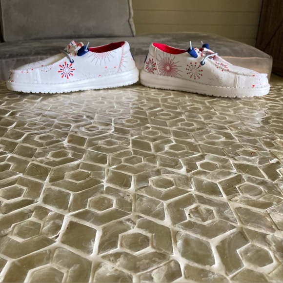 NEW! Hey Dude Women's Wendy Slip-On in ‘White Fireworks’ - Picture 7 of 9